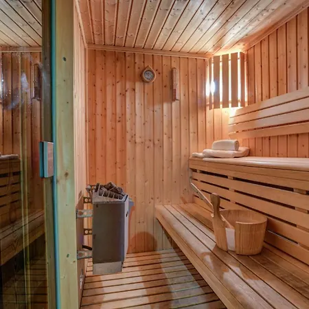 Chalet Davos Your Gateway To Year-round Alpine * Bedra